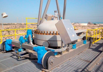 Image natural gas filter towers in the Saudi-Arabian desert