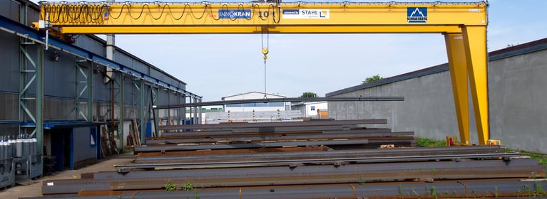 Image of Goliath and semi-portal cranes